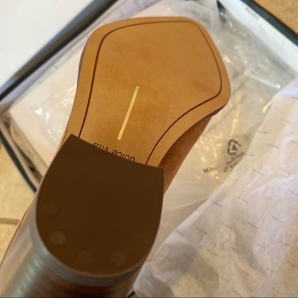 Dolce Vita Sabil Chelsea Boot - Picture 15 of 15